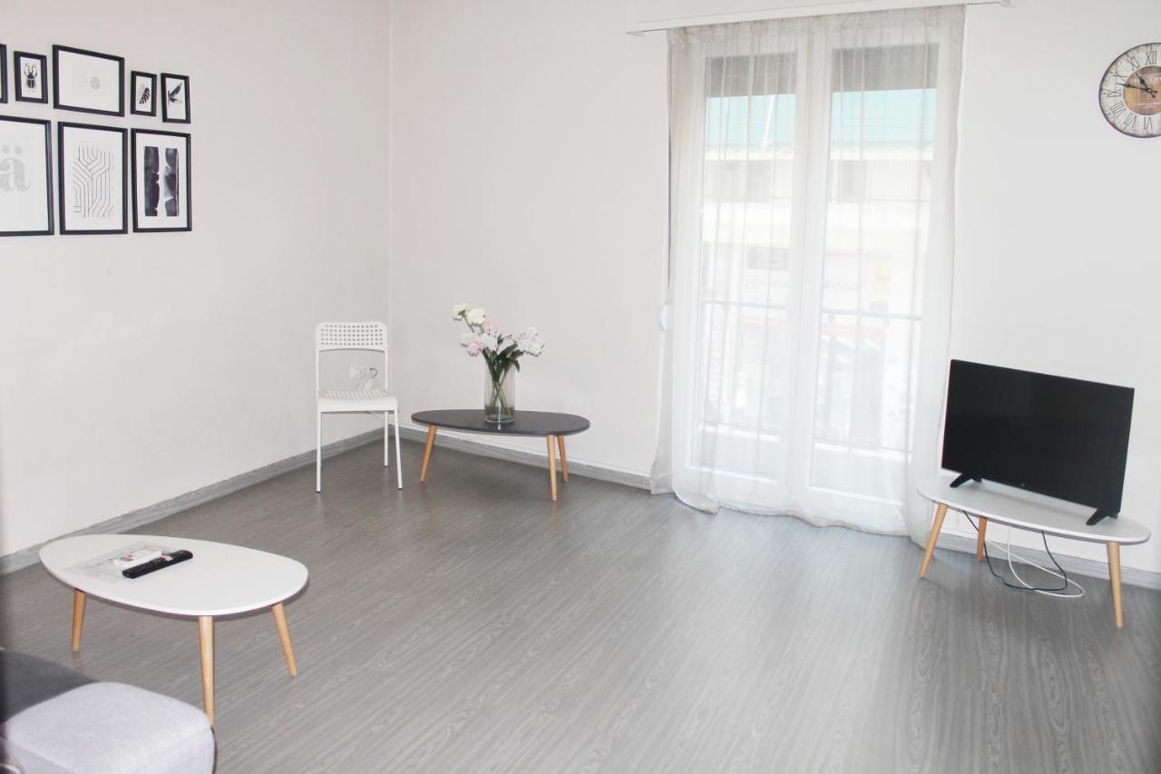 Wsd Golden Times 8 Apartment Hotel Athene Buitenkant foto